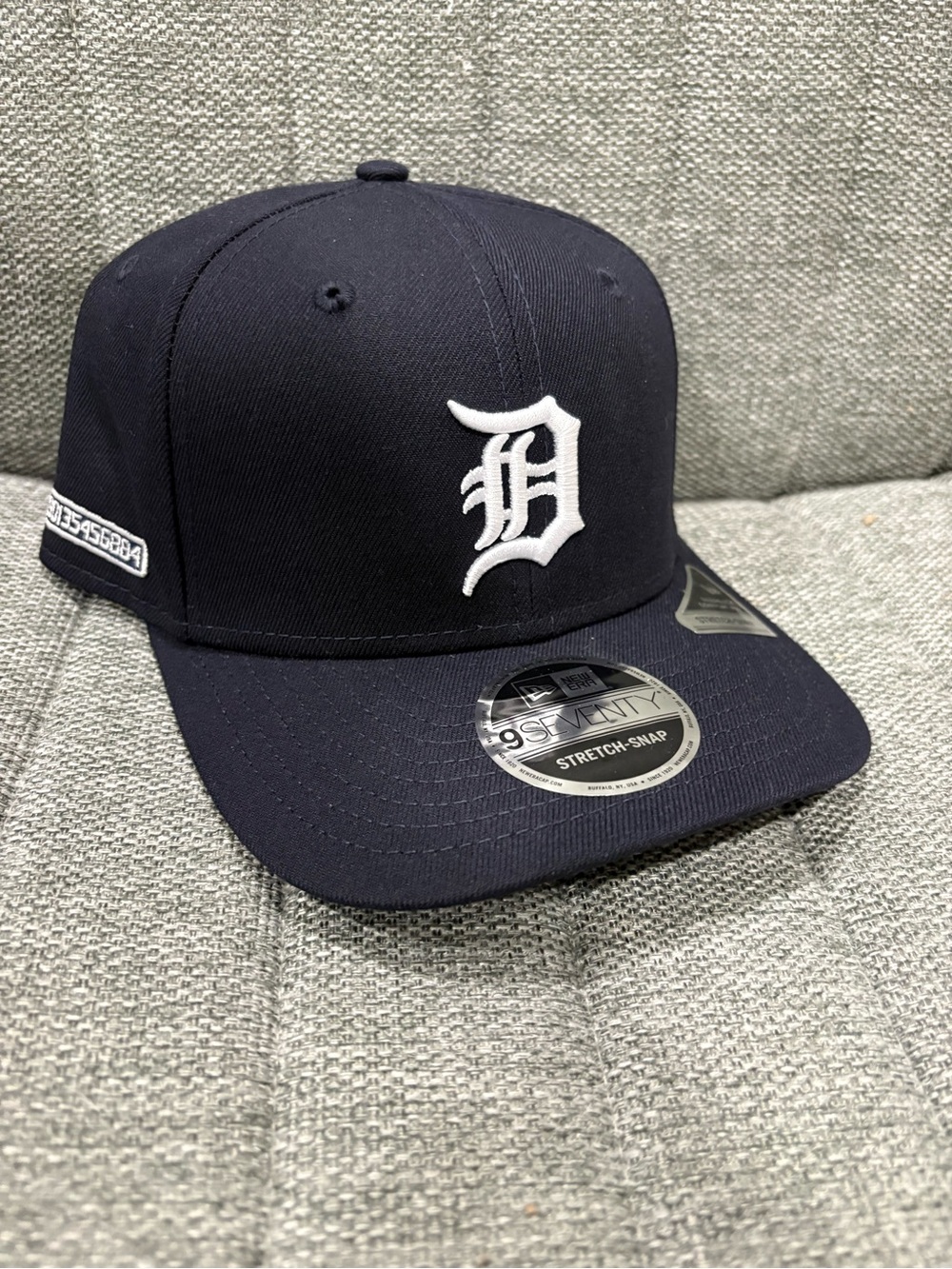 New Era Navy and White Detroit D Snapback Hat